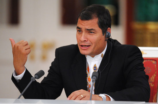 rafael-correa-bloqueo-es-aberracion