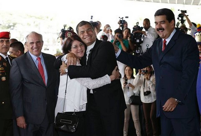 Cumbre Unasur en Quito, Ecuador el pasado  jueves 4 de diciembre. De izq. a der. Ernesto Samper, Cilia Flores, Rafael Correa y Nicolás Mduro / Foto AP