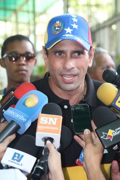 GOBERNADOR HENRIQUE CAPRILES