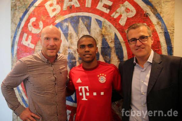 Douglas Costa