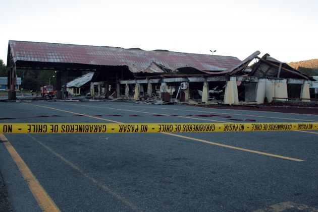 Incendio destruye complejo fronterizo que une a Chile con Argentina