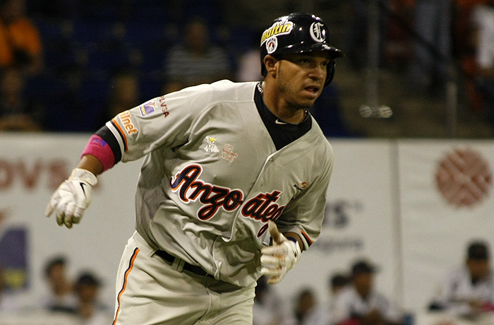 Núñez, Molina y Hernández paran a Magallanes