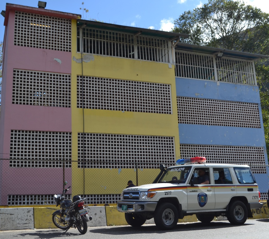 PoliMiranda patrullará día y noche la Unidad Educativa Estadal Manuela Sáenz