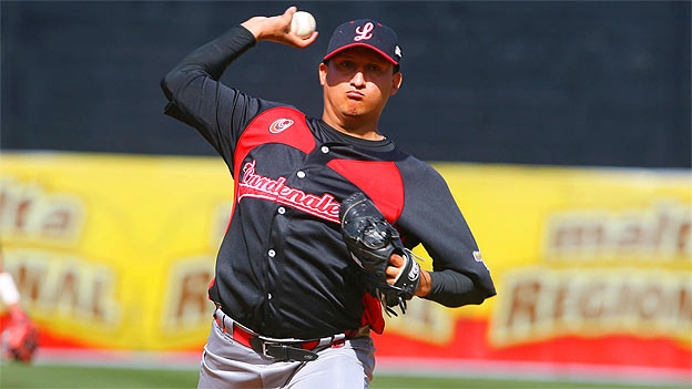 Cardenales toma ventaja en su casa