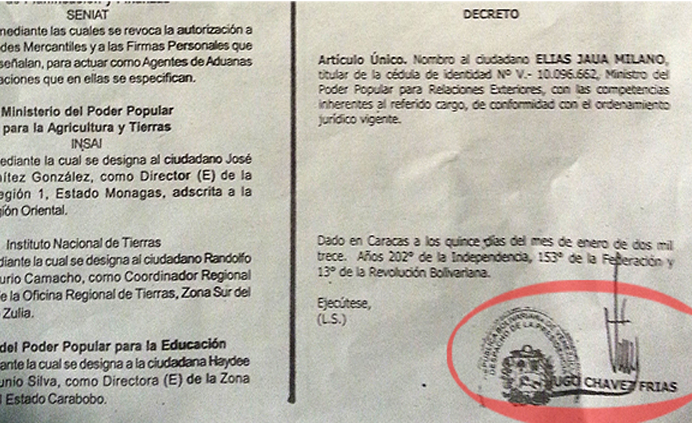 Publican decreto con firma de Chávez (Foto y Video)