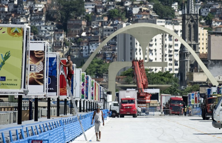 El sambódromo de Río de Janeiro se engalana para la gran fiesta