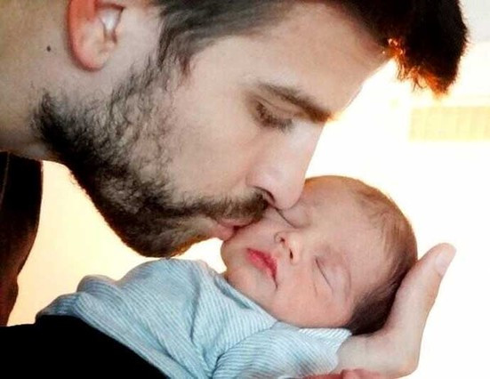 Conoce a Milan, el hijo de Shakira y Piqué (Fotos)