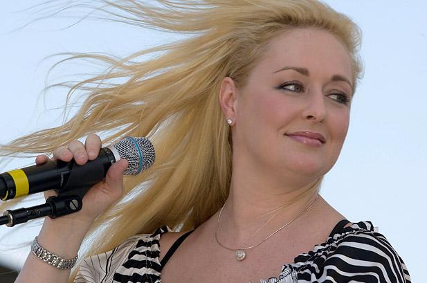 Falleció la cantante Mindy McCready