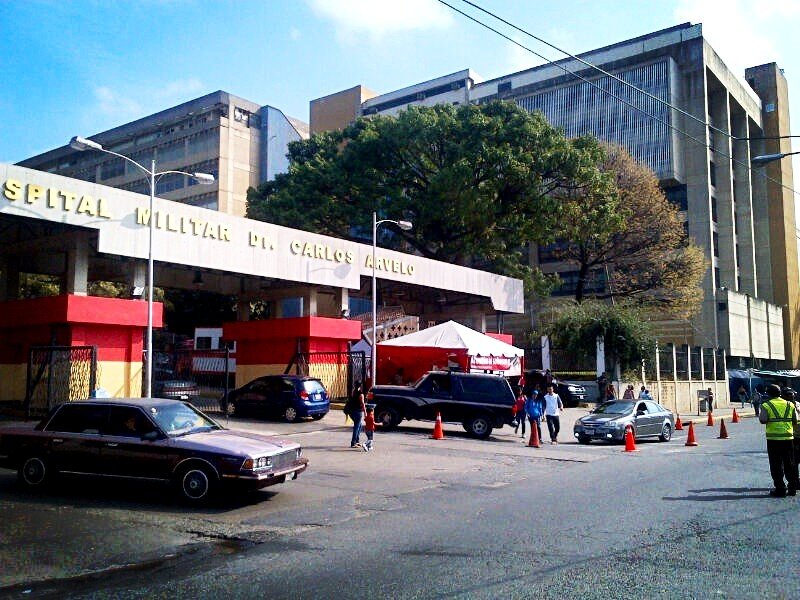 La tranquilidad prevalece en el Hospital Militar (FOTOS)