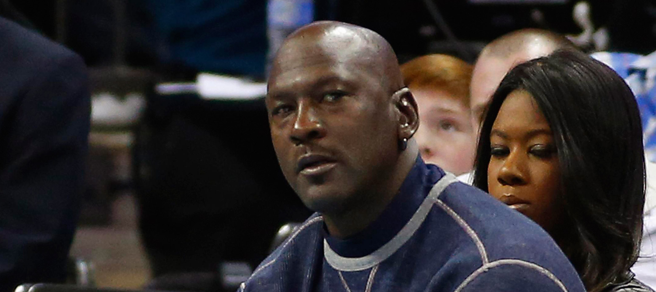 Le cayó una demanda de paternidad a Michael Jordan