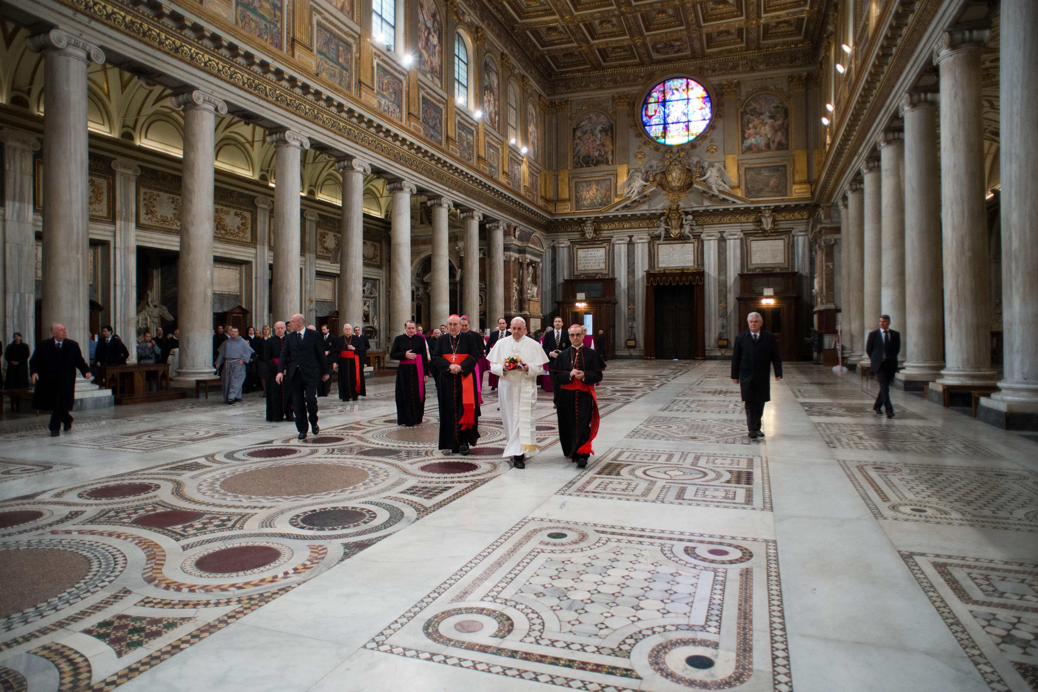 Argentinos agotaron pasajes para asistir a entronización del Papa