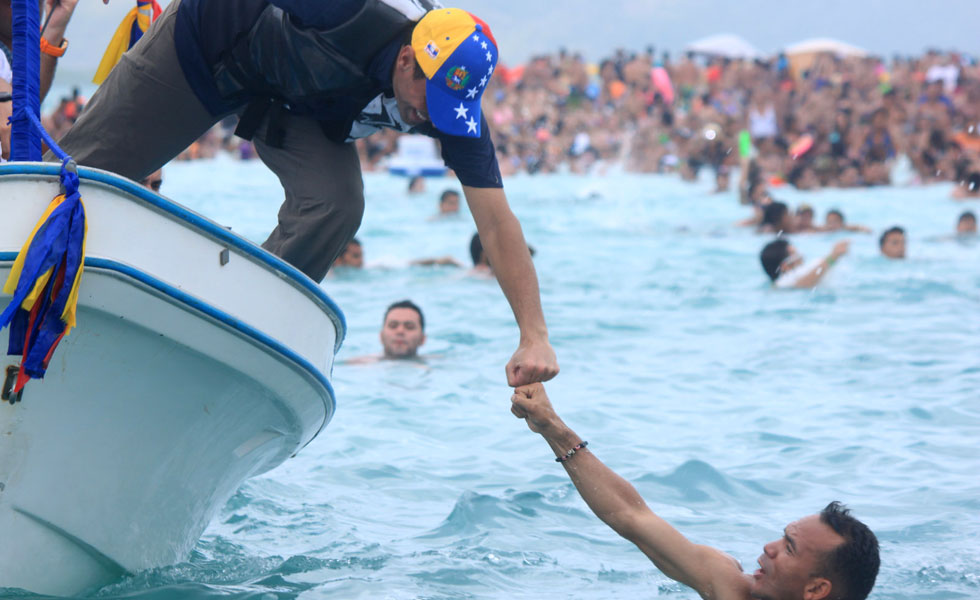 Este es Henrique Capriles playero…  (FOTOS)