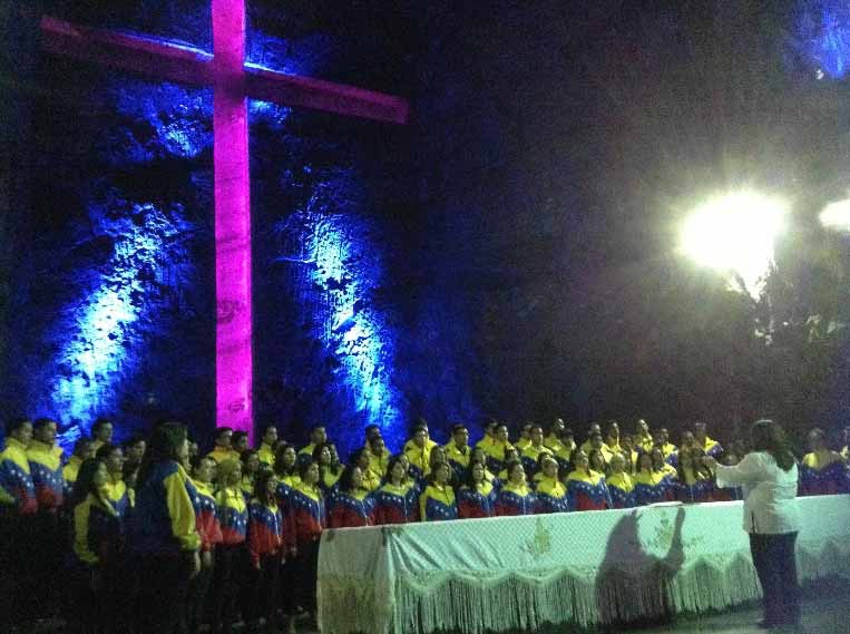 Coral Nacional Juvenil Simón Bolívar cantó en Bogotá