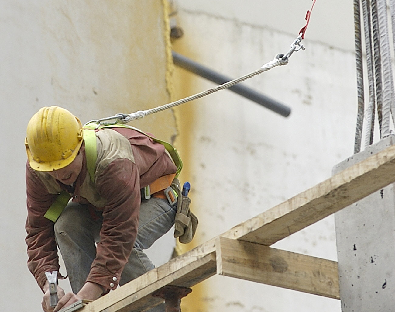 Empresas deben reducir la jornada laboral