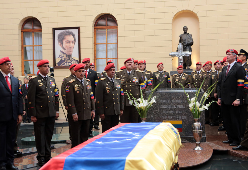 Piden dejar descansar en paz a Chávez