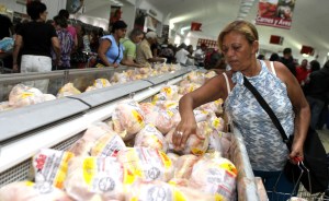 Consumidores gastan hasta 2 mil bolívares al mes en carne y pollo