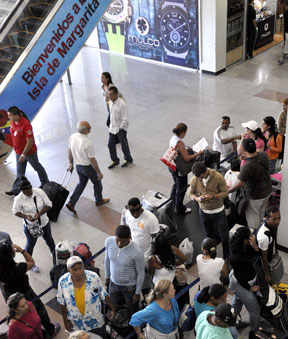 Venezolanos escogieron la Isla para disfrutar del “puente”