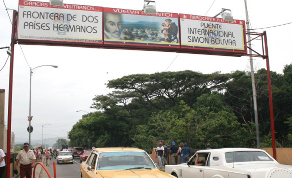 En calma operó primer día de cierre nocturno en frontera con Colombia