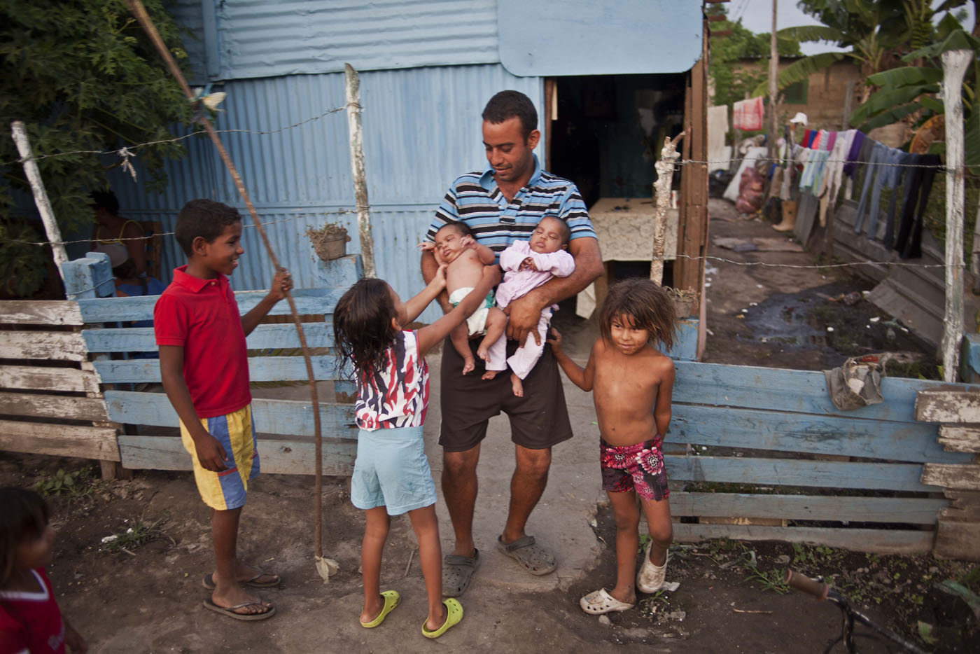 Fuera de Caracas, muchas promesas incumplidas (Fotos)