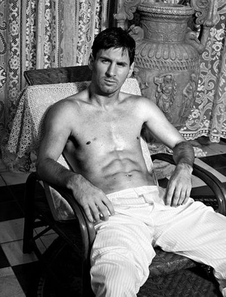 Lo + HOT: Messi posa semidesnudo (Fotos)