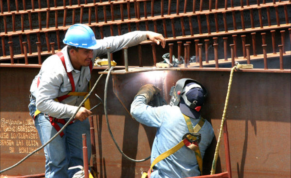 Aprobado tabulador de salarios para obreros y funcionarios públicos