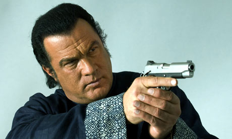 Steven Seagal puede sumarse al reparto de “Los mercenarios 3”