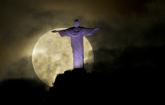 Este domingo se verá la “súper luna llena”