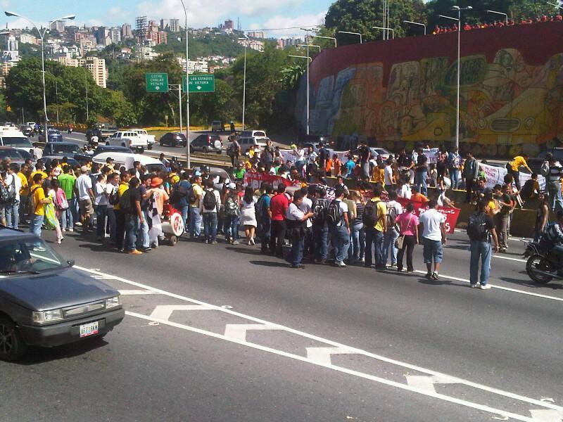 Estudiantes invitan a la sociedad civil a marchar este sábado