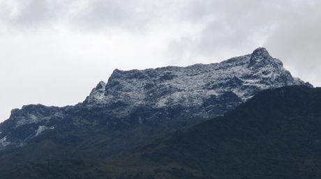 Los picos merideños amanecieron cubiertos de nieve