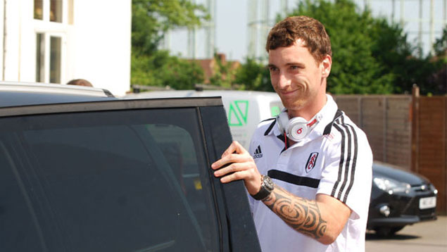 Amorebieta ya luce los colores del Fulham (Fotos)