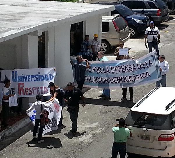 Apucv acude a la Conferencia Episcopal para solicitar su intermediación en crisis universitaria (Fotos)