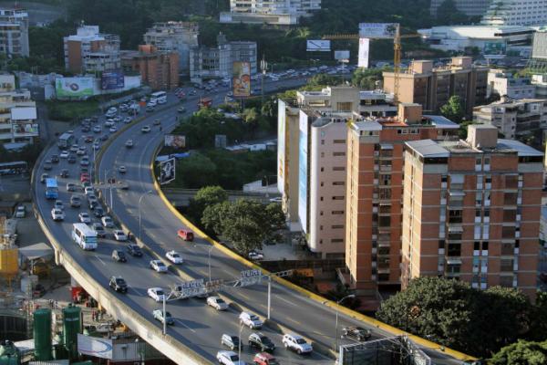 Reabierto el paso en la autopista de Prados del Este