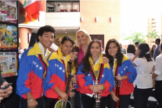 Fundhainfa y Fundamusical Bolívar presentan a 500 niños hatillanos en concierto