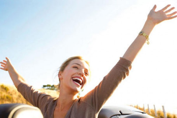 Cosas que toda mujer debería dejar de hacer y ser feliz