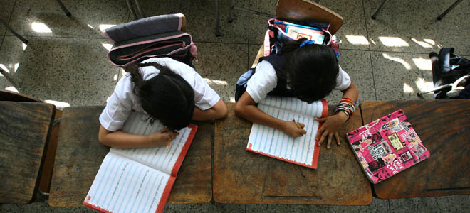 Por qué los niños deberían ir al colegio 90 minutos más tarde por la mañana, según los científicos