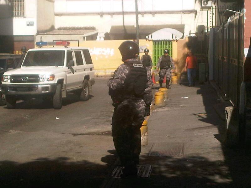 Retiran presuntos artefactos explosivos en Chacao