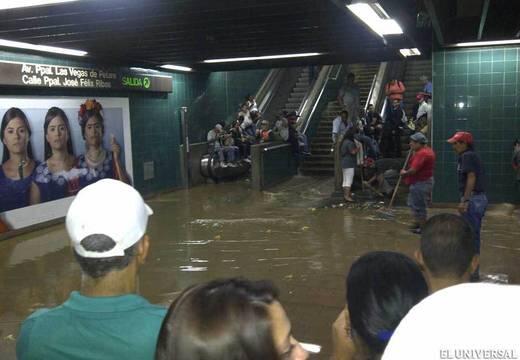 Mira cómo la tormenta eléctrica dejó la estación Metro Palo Verde