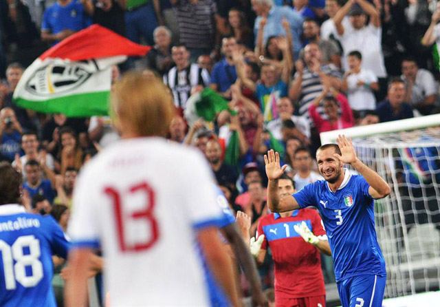 Italia y Holanda se clasificaron al Mundial Brasil 2014