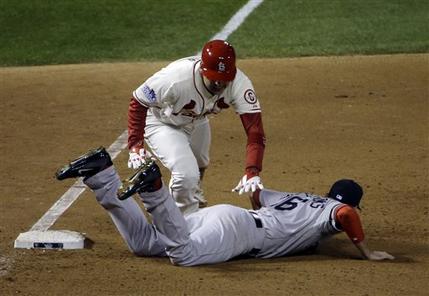 San Luis vence a Boston 5-4 para tomar ventaja en la Serie Mundial