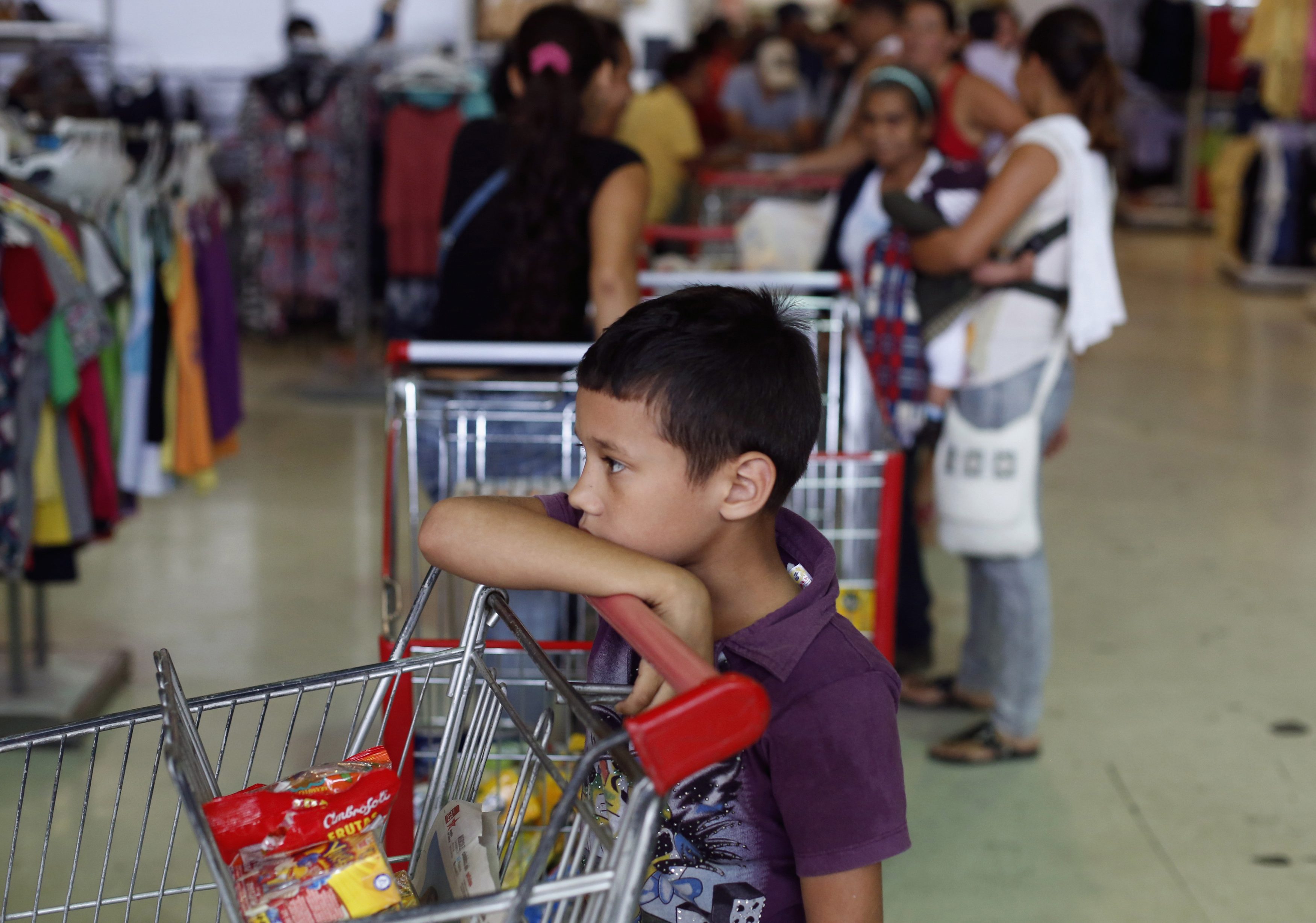 Prevén inminente recesión económica en 2014