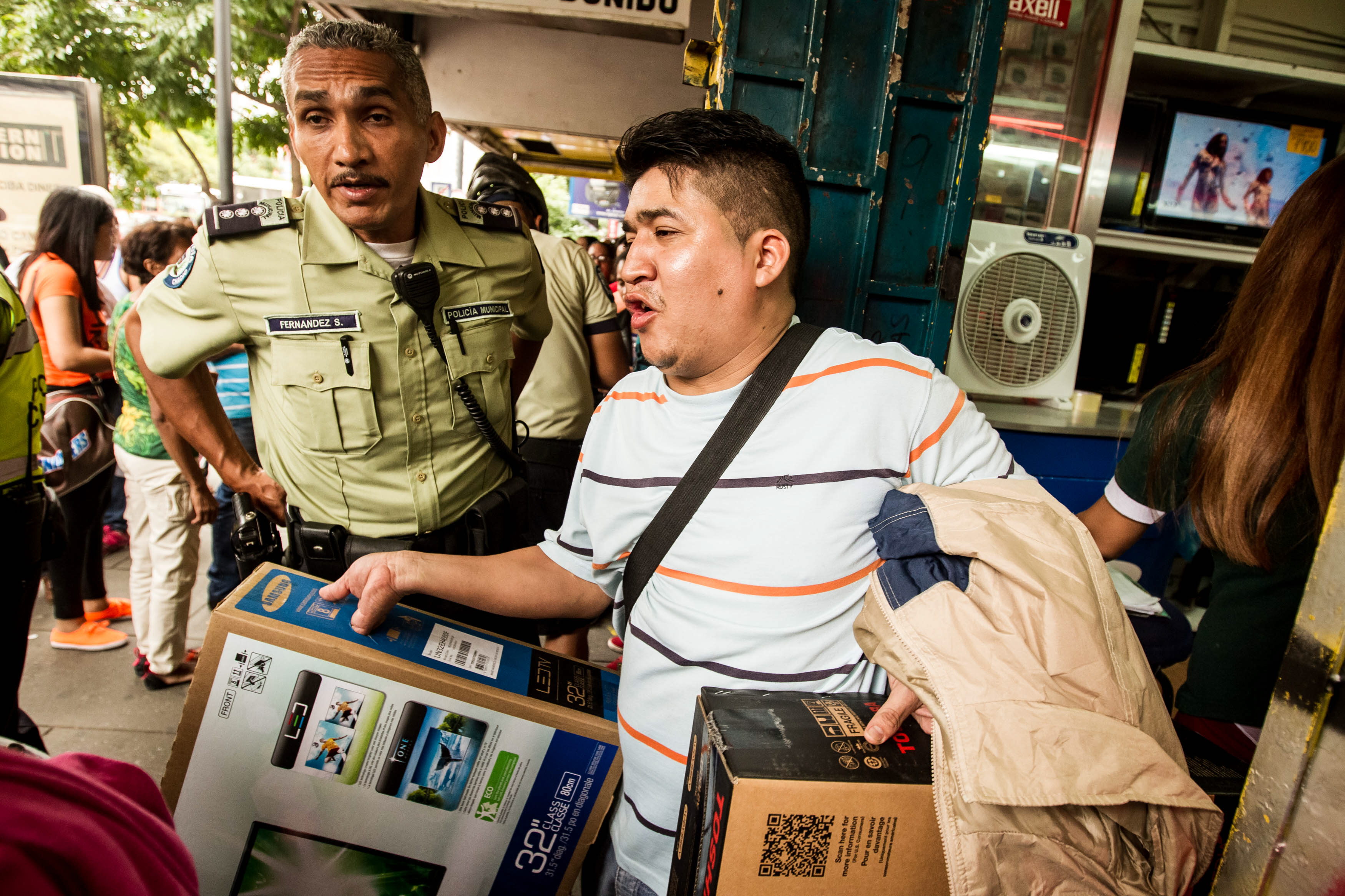 Compras masivas se extienden a pequeños comercios