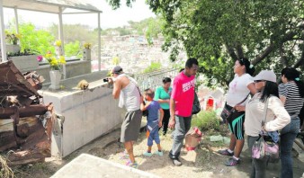 En los cementerios realizan un comercio macabro