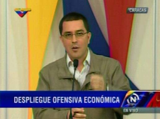 Comerciantes “extorsionaban” a la clase media, según Arreaza