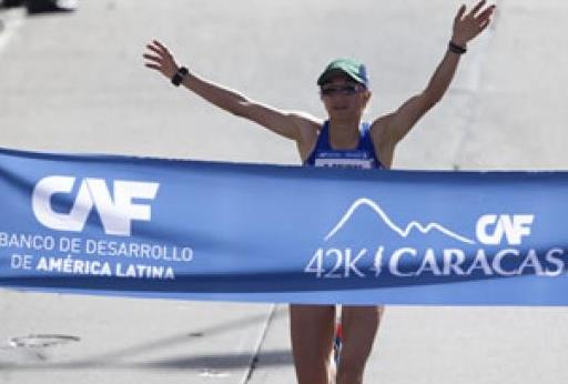 Diez mil atletas correrán el Maratón CAF 2014