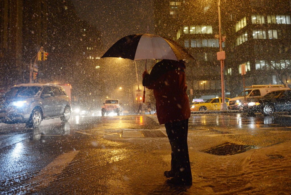 Temporal de nieve y hielo con temperaturas bajo cero afecta a noreste de EEUU