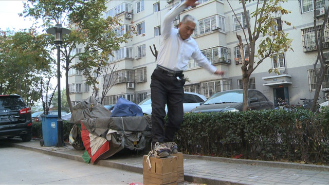 Zapatos de 200 kg, ¿terapéuticos? (Video)