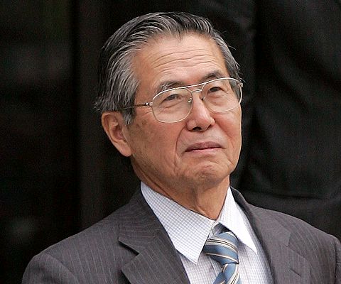 Hospitalizan a ex presidente Fujimori en Lima