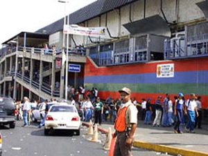 Detectan reventa de boletos en el terminal de La Bandera