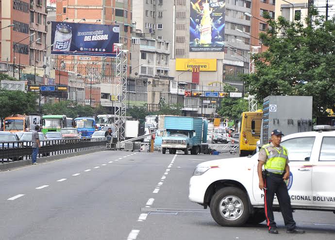 Así está la tranca en la avenida Francisco de Miranda (Fotos)