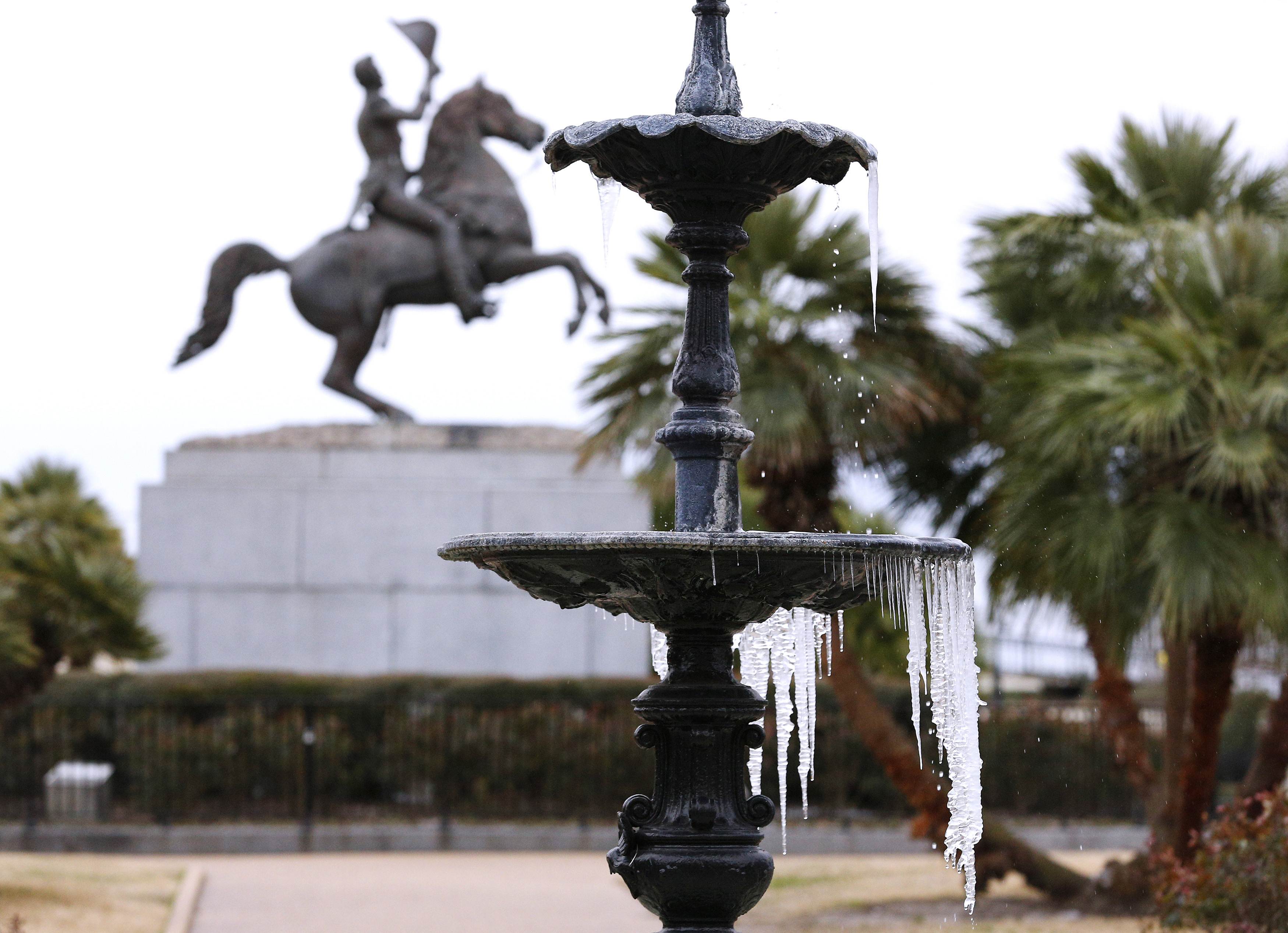 El agua se congela en New Orleans (Foto)